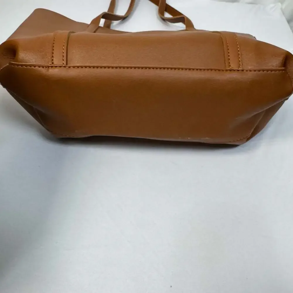 Henny + Lev Danielle Tote Bag in Cognac Vegan Leather - Picture 4 of 8